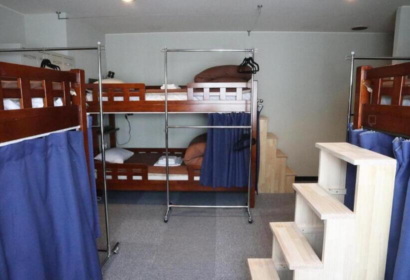 膳宿费 J Hoppers Beppu Guesthouse ジェイホッパーズ別府ゲストハウス