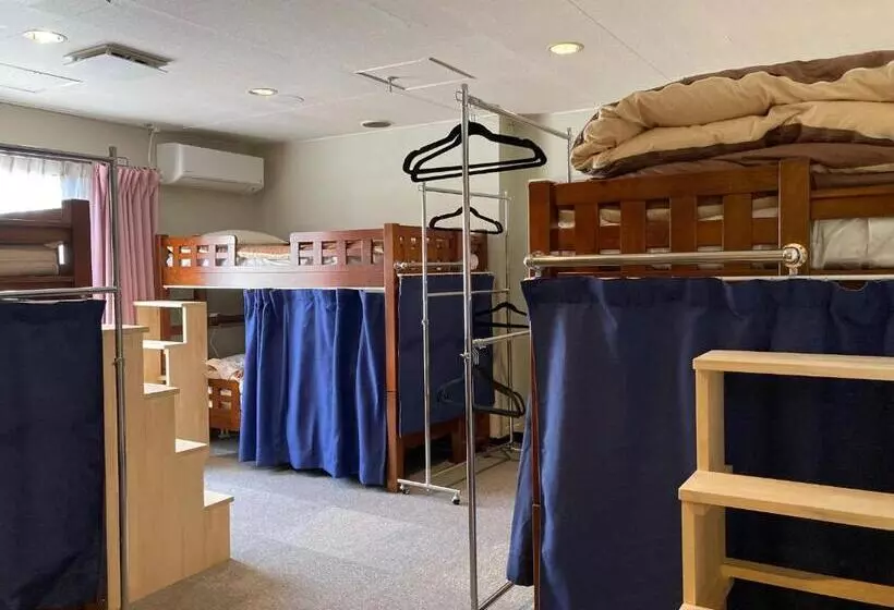 پانسیون J Hoppers Beppu Guesthouse ジェイホッパーズ別府ゲストハウス