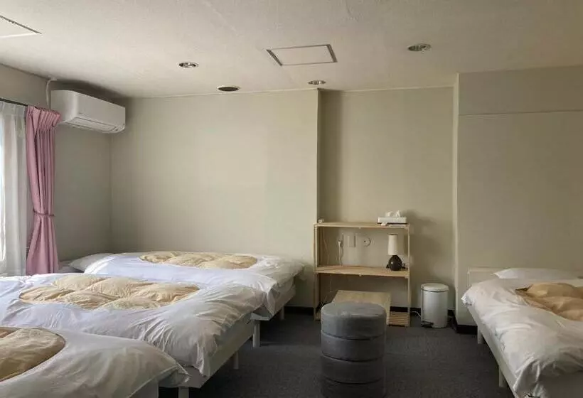 پانسیون J Hoppers Beppu Guesthouse ジェイホッパーズ別府ゲストハウス