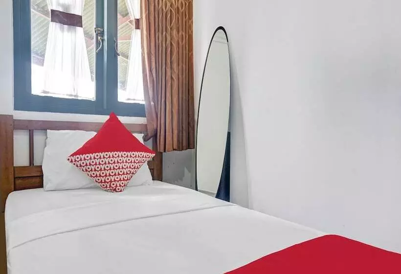 Reddoorz Plus At Hotel Griya Astoeti