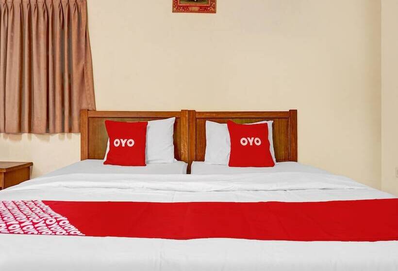 Reddoorz Plus At Hotel Griya Astoeti