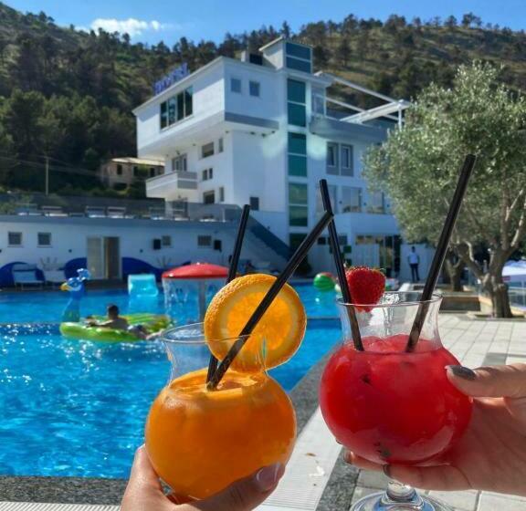 استراحتگاه Principe Del Lago