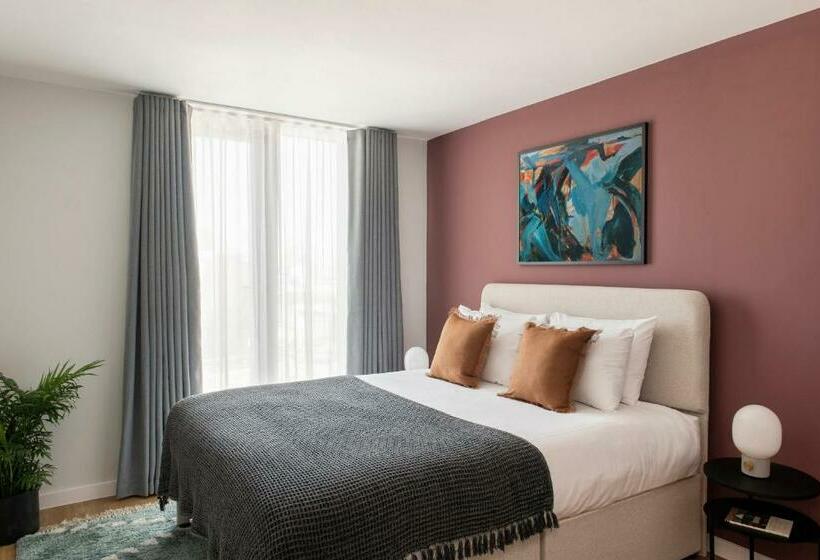 Cove Paradise Street