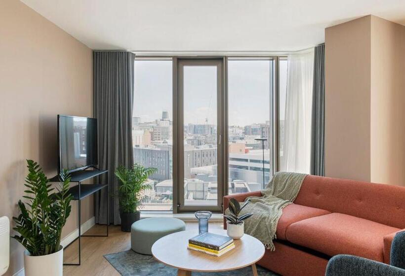 Cove Paradise Street