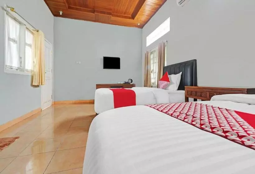 Oyo 11350o Hotel R Cantika Syariah