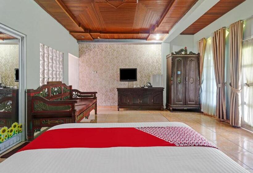 Oyo 11350o Hotel R Cantika Syariah