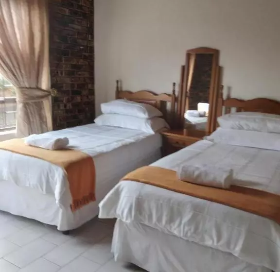Majatalo Hamba Kancane Ma Africa Guest House