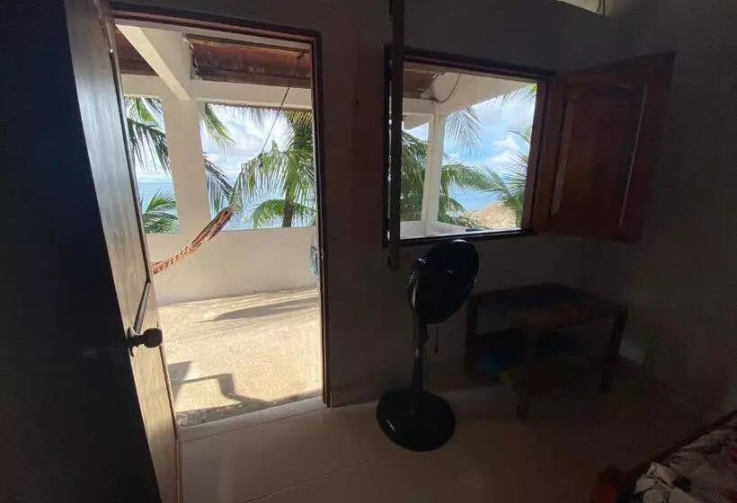 ペンション Peñas De Guachalito