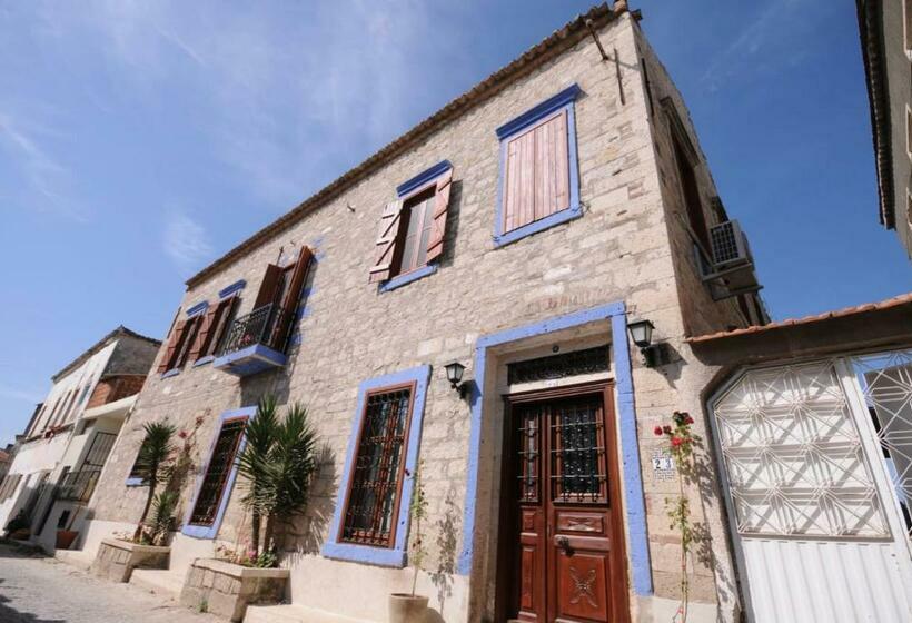 Ostello Cozy Room In A Boutique Hotel Near Popular Attractions Of Cesme