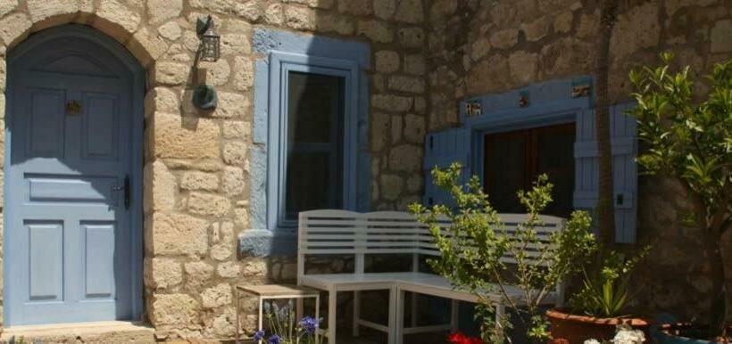 Ostello Cozy Room In A Boutique Hotel Near Popular Attractions Of Cesme