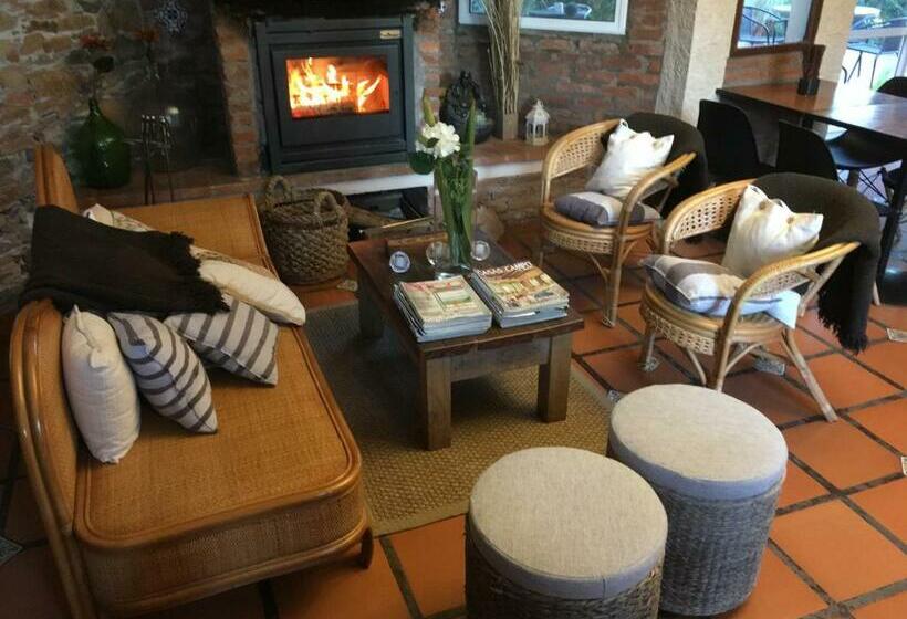 הוסטל Del Bosque Posada