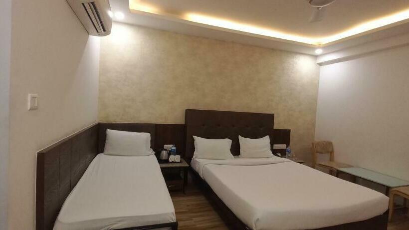 هتل Alba Premier, Indore