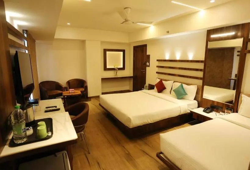 ホテル Alba Premier, Indore