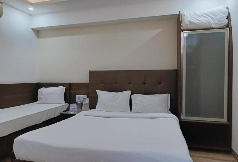 هتل Alba Premier, Indore