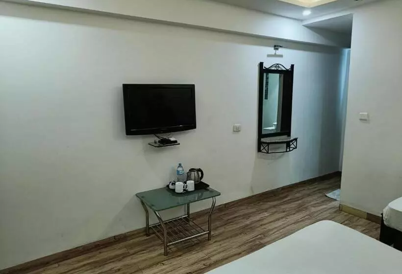ホテル Alba Premier, Indore
