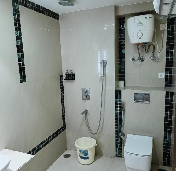 هتل Alba Premier, Indore