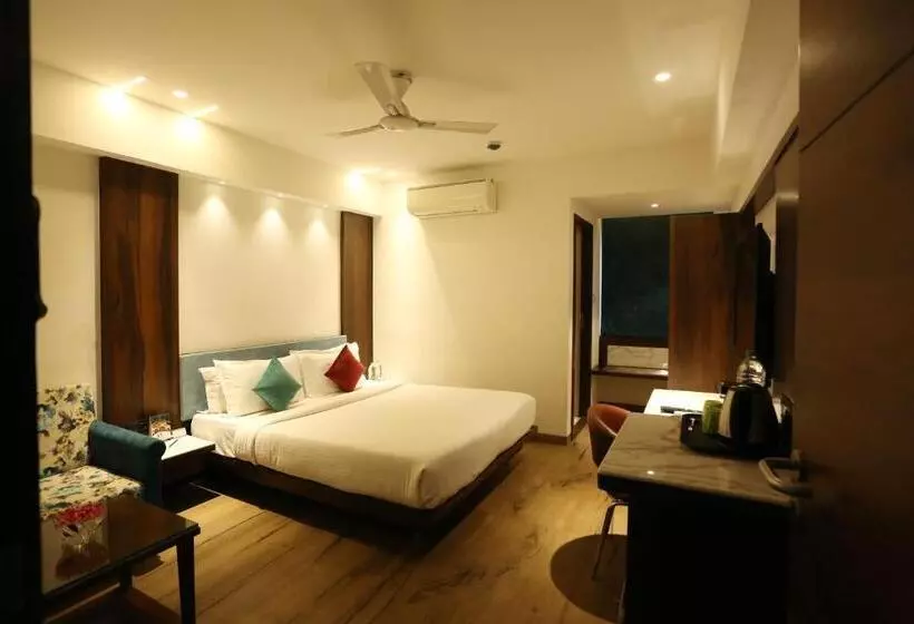ホテル Alba Premier, Indore