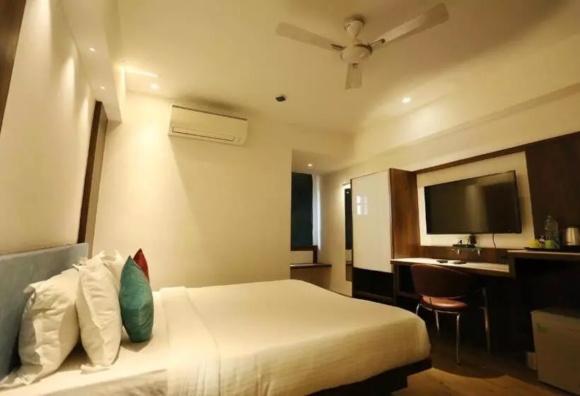 ホテル Alba Premier, Indore