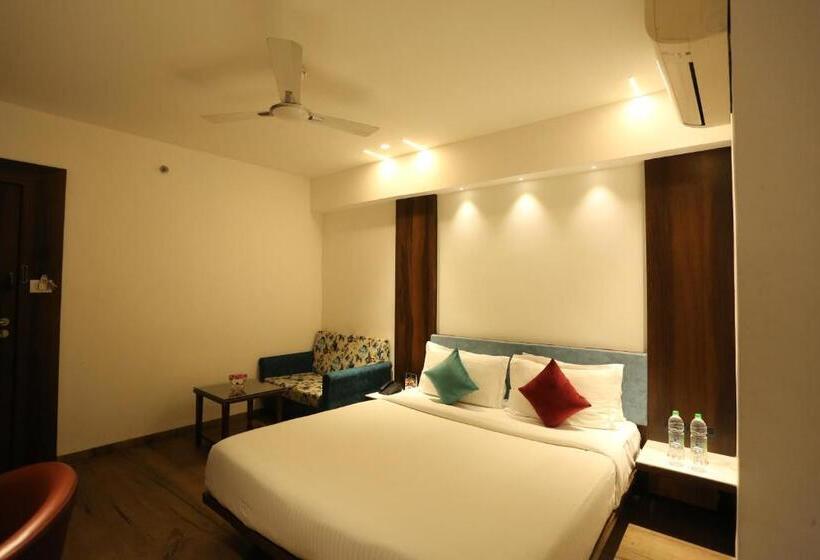 هتل Alba Premier, Indore