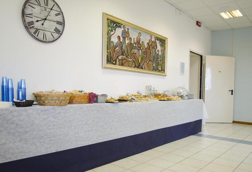 هتل Casa Per Ferie Il Pioppo