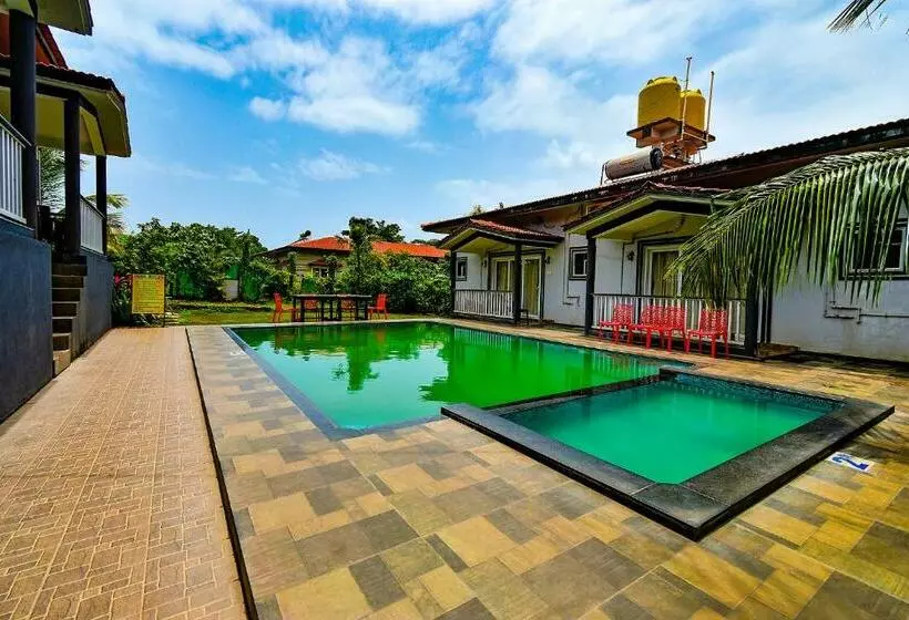 Hotelli Fabescape Vagator Retreat Resort With Swimming Pool   Nr Vagator Beach