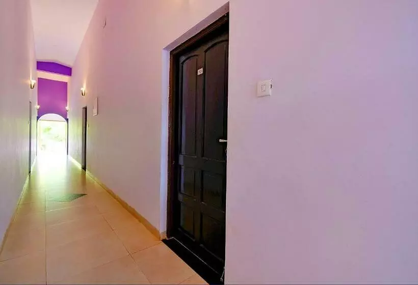 Hotelli Fabescape Vagator Retreat Resort With Swimming Pool   Nr Vagator Beach