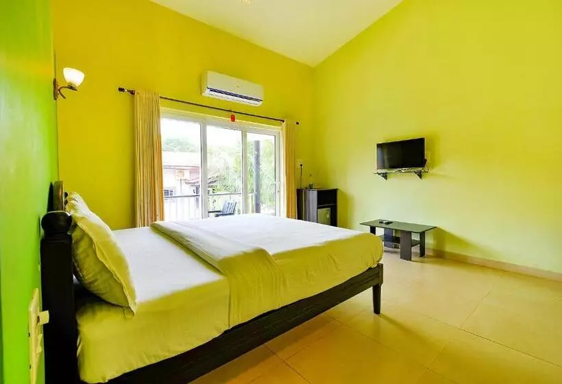 Hotelli Fabescape Vagator Retreat Resort With Swimming Pool   Nr Vagator Beach