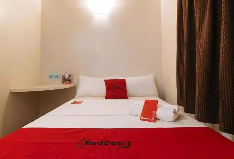 ホテル Reddoorz Near Edsa Camp Crame
