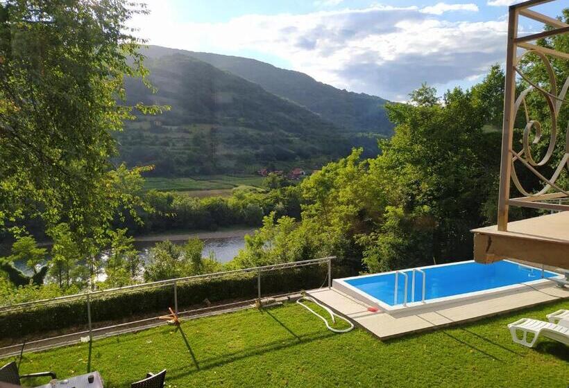 پانسیون Apartmani Zora Vuković