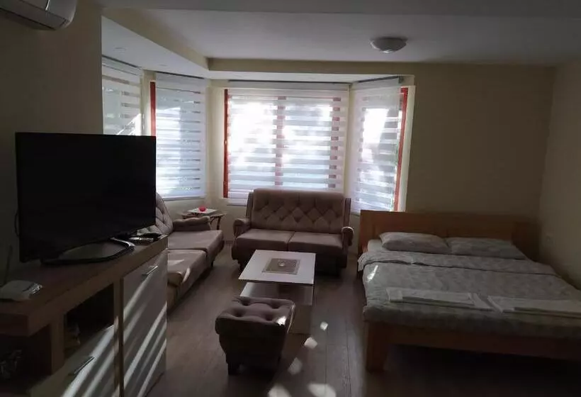 پانسیون Apartmani Zora Vuković