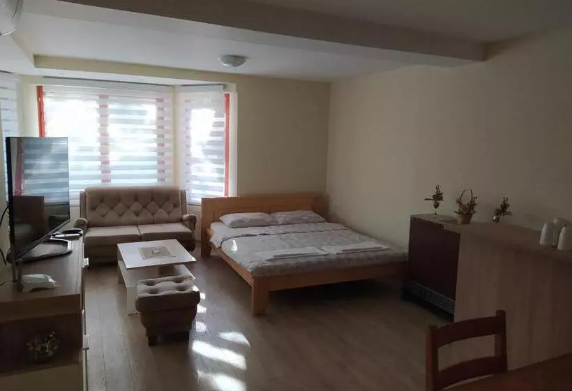 پانسیون Apartmani Zora Vuković