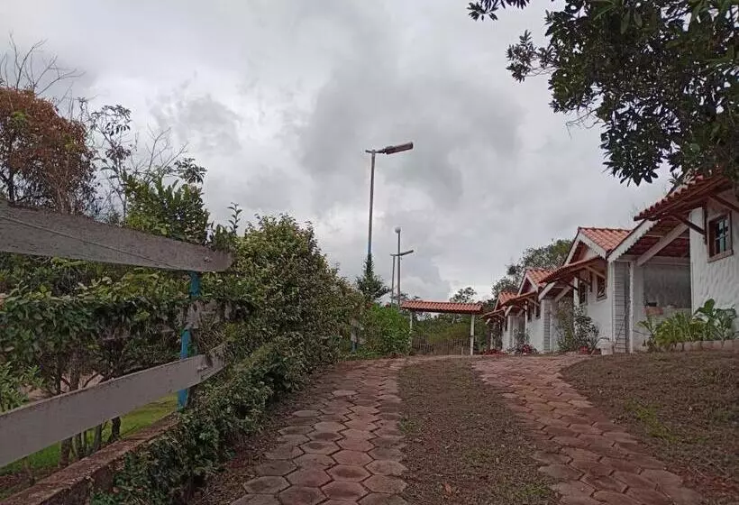 پانسیون Chalés Do Apolinário