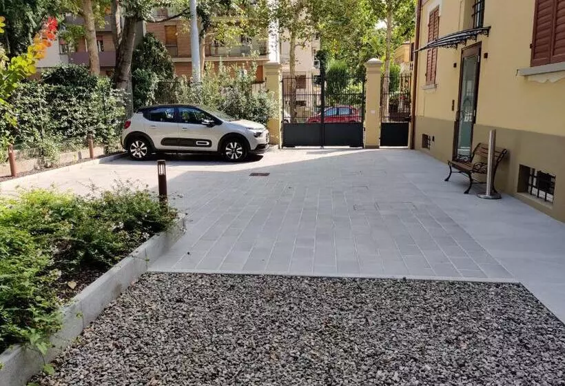 پانسیون La Bella Modena Centro