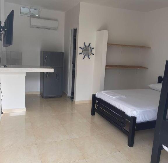 پانسیون Manglearena