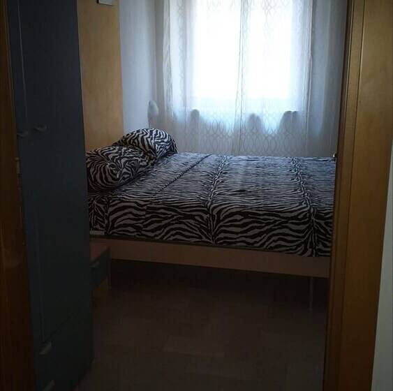 פנסיון Room In Bb   Spacious Double Room A Stones Throw From The Sea