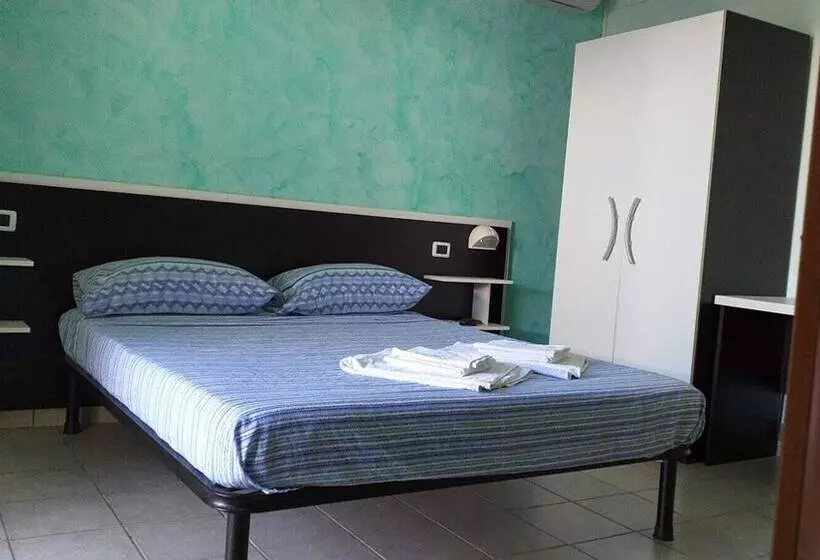 Majatalo Room In Bb   Spacious Double Room A Stones Throw From The Sea