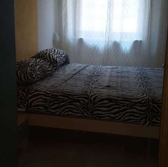 פנסיון Room In Bb   Spacious Double Room A Stones Throw From The Sea