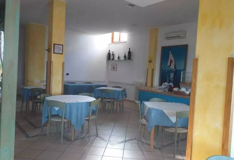 Majatalo Room In Bb   Spacious Double Room A Stones Throw From The Sea