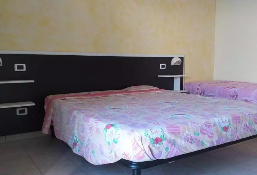 Majatalo Room In Bb   Spacious Double Room A Stones Throw From The Sea