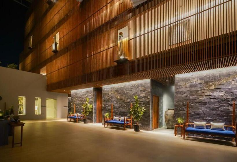 Radisson Resort And Spa Lonavala