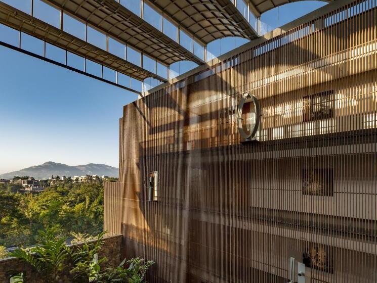 Radisson Resort And Spa Lonavala