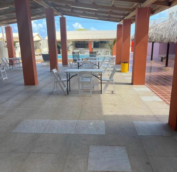 استراحتگاه Curasita Colour Appartments