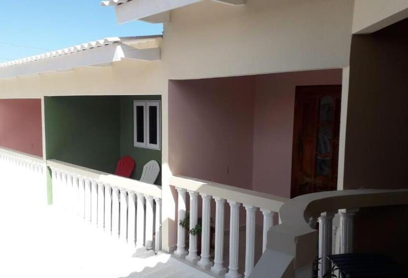 استراحتگاه Curasita Colour Appartments