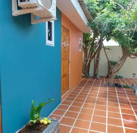 استراحتگاه Curasita Colour Appartments