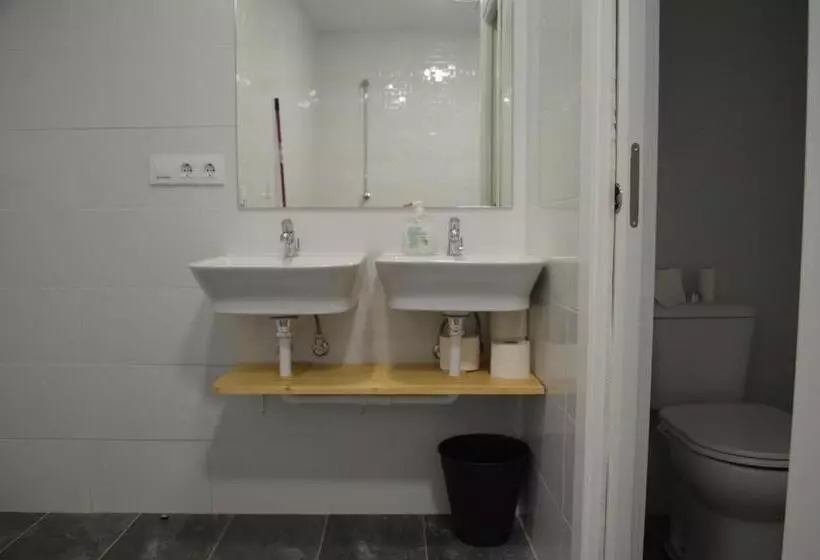 Retkeilymaja Eco Dos Teixos