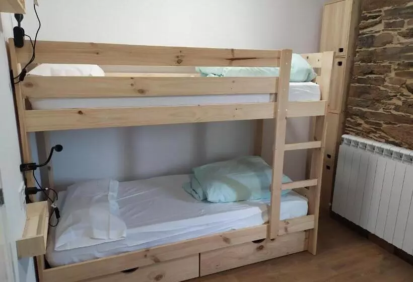 Retkeilymaja Eco Dos Teixos