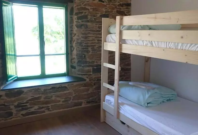 Retkeilymaja Eco Dos Teixos