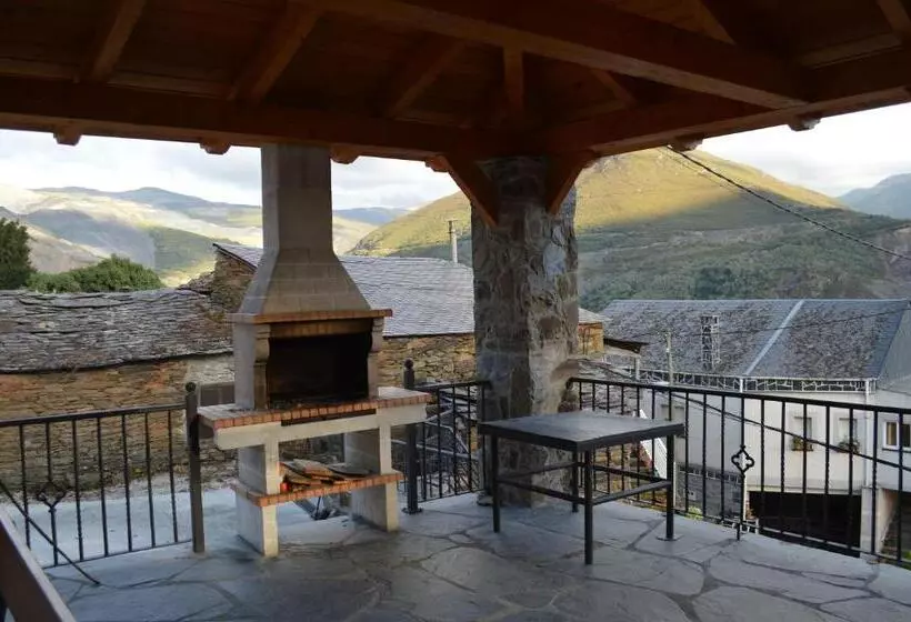 Retkeilymaja Eco Dos Teixos