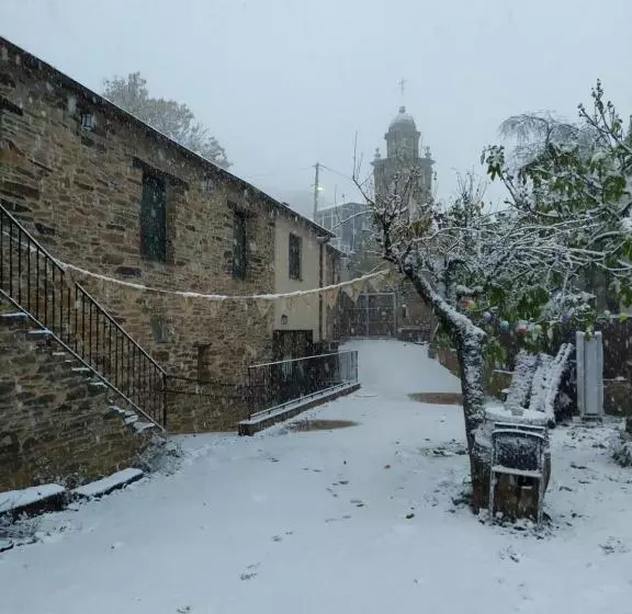 Retkeilymaja Eco Dos Teixos