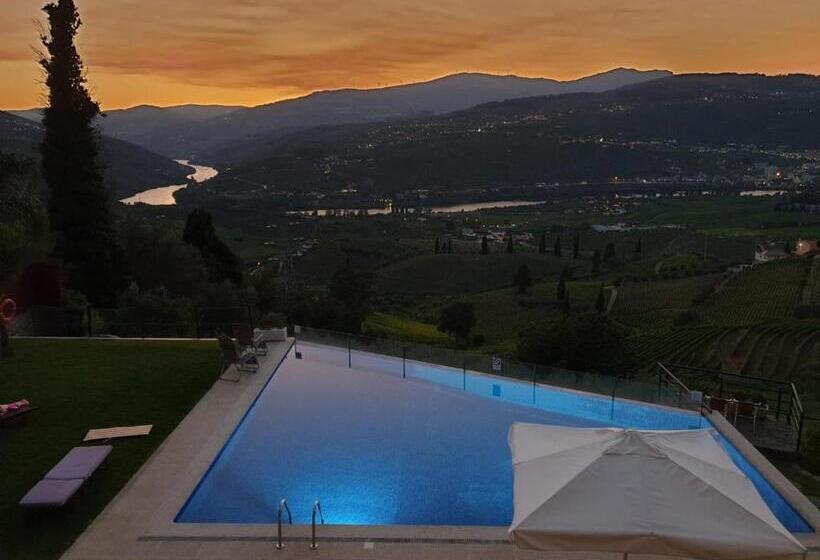 تختخواب و صبحانه Golden Mirror